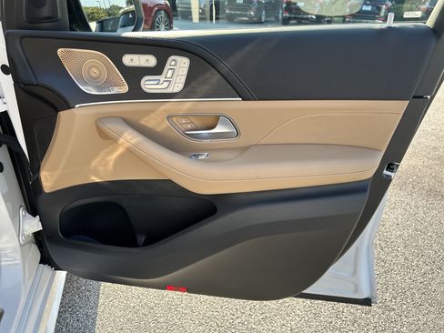Certified 2024 Mercedes-Benz GLS 450 4MATIC image 50
