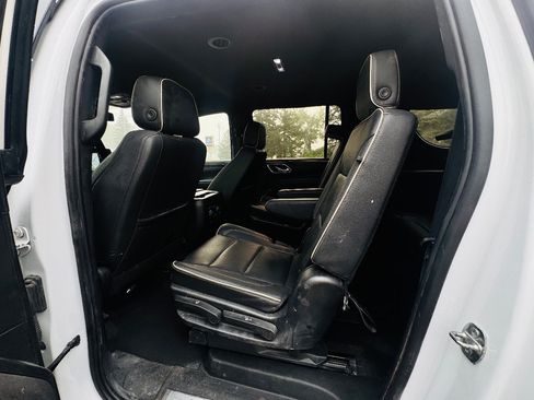 Used 2023 Chevrolet Suburban Premier AWD/4WD image 11