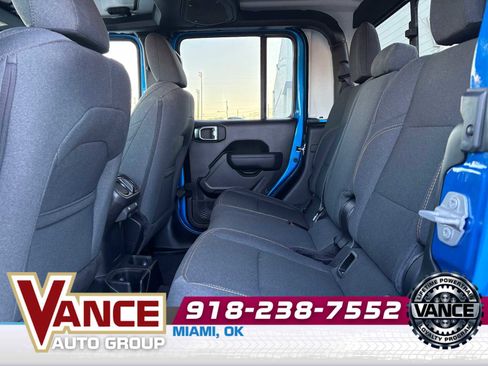 Used 2025 Jeep Gladiator Sport image 13