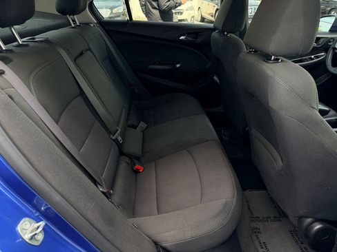 Used 2017 Chevrolet Cruze LT w/ Convenience Package FWD image 14