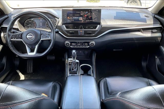 Used 2023 Nissan Altima 2.0 SR FWD image 15