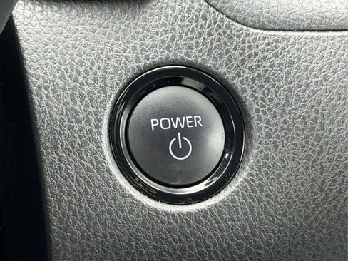 Used 2025 Toyota Camry SE FWD image 7