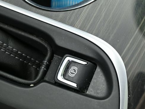 Used 2020 Buick Envision Premium AWD/4WD image 32