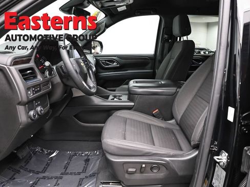 Used 2023 Chevrolet Suburban LS RWD image 14