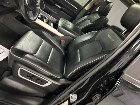 Used 2019 RAM 1500 Laramie image 12