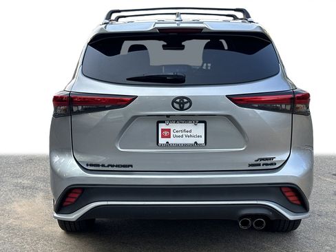 Used 2023 Toyota Highlander XSE image 27
