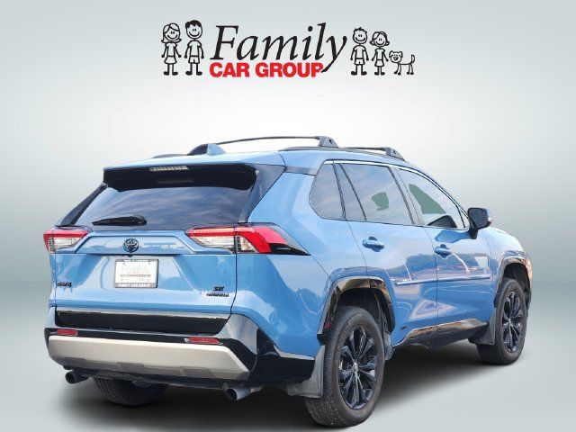 Used 2024 Toyota RAV4 SE AWD/4WD image 4