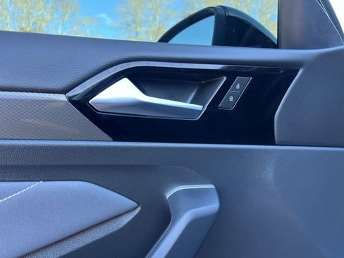 Certified 2025 Volkswagen Jetta SEL image 31