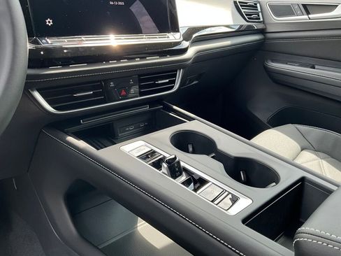 New 2025 Volkswagen Atlas Cross Sport SE image 21