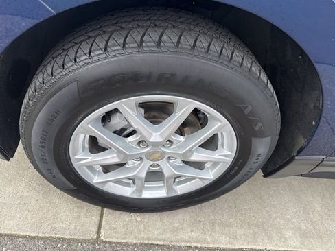 Used 2022 Chevrolet Equinox LS w/ LS Convenience Package image 17