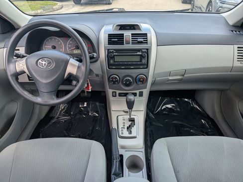 Used 2012 Toyota Corolla LE FWD image 14
