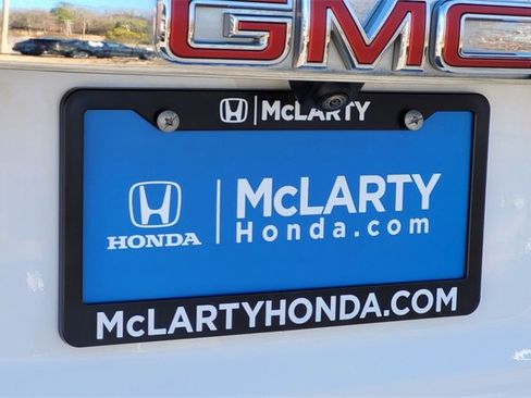 Used 2023 GMC Acadia SLT image 7