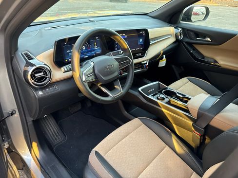 Used 2026 Chevrolet Equinox ACTIV image 14