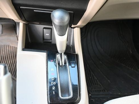 Used 2013 Honda Civic LX image 8