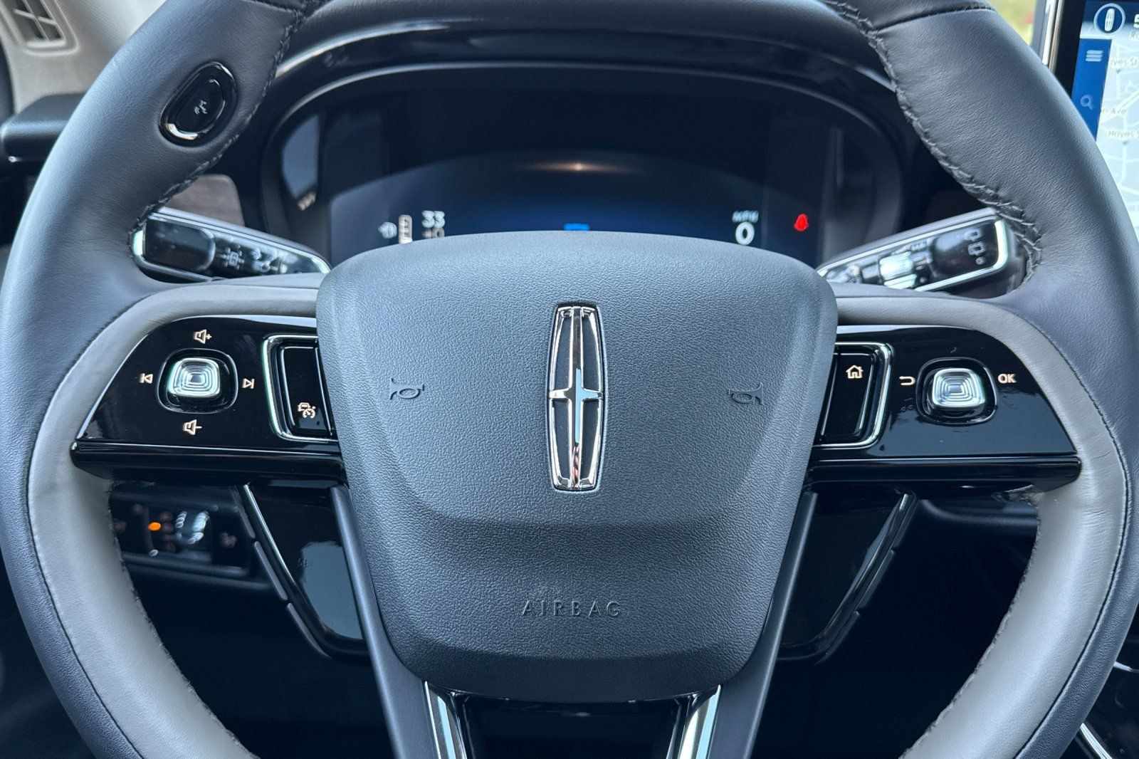 New 2025 Lincoln Corsair Grand Touring w/ Equipment Group 301A AWD/4WD image 23