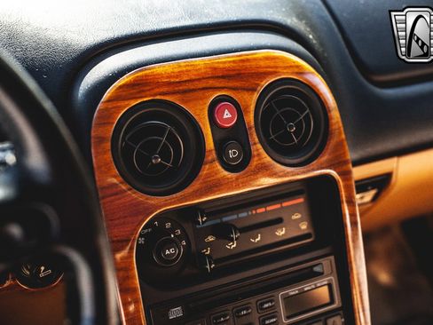 Used 1995 MAZDA MX-5 Miata M-Edition image 25