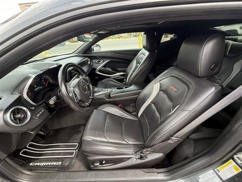 Used 2017 Chevrolet Camaro SS RWD image 21