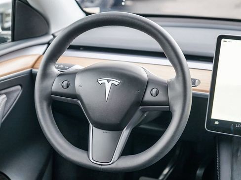 Used 2024 Tesla Model Y Long Range image 14