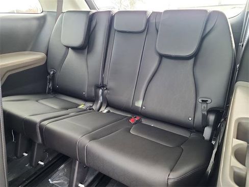 New 2026 Kia Carnival image 16