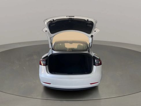 Used 2020 Tesla Model 3 Standard Range RWD image 14
