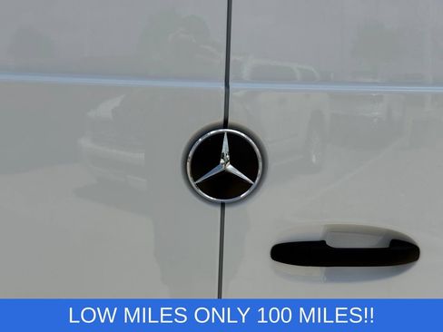 Used 2025 Mercedes-Benz Sprinter 2500 image 10