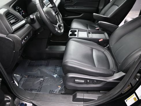Used 2025 Honda Odyssey EX-L image 14