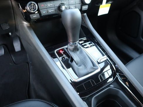 New 2026 Jeep Compass Latitude image 8