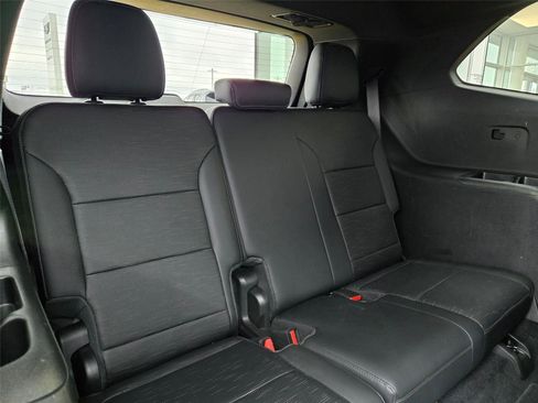Used 2025 Buick Enclave Sport Touring AWD/4WD image 31
