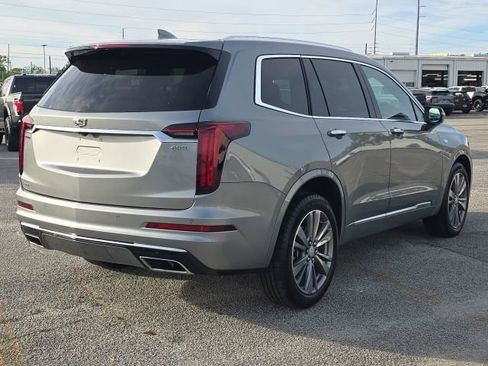 Used 2024 Cadillac XT6 Premium Luxury w/ LPO, Floor Liner Package AWD/4WD image 5