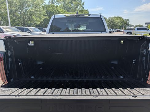 Used 2024 Toyota Tundra Limited AWD/4WD image 18