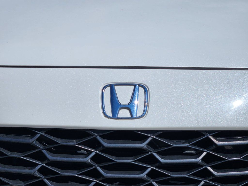 Used 2024 Honda HR-V LX image 11