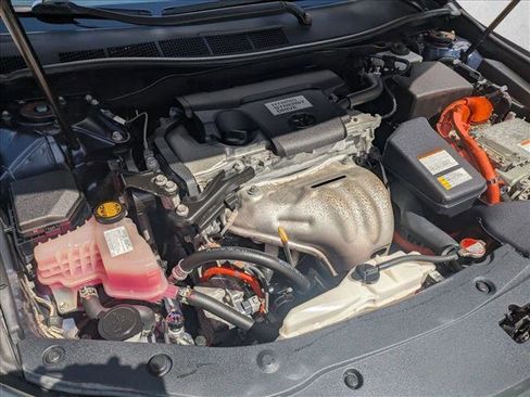 Used 2016 Toyota Camry XLE w/ Moonroof Package image 21