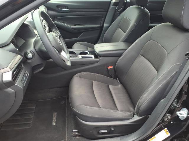 Used 2024 Nissan Altima 2.5 SV FWD image 8