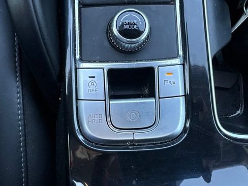Used 2025 Kia Telluride S FWD image 22