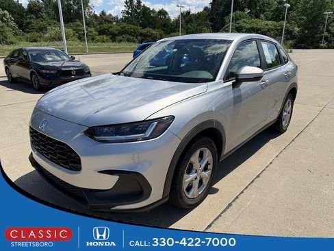 Used 2023 Honda HR-V LX image 1