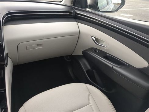 Used 2023 Hyundai Tucson SEL w/ Convenience Package image 16