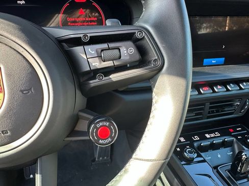 Certified 2025 Porsche 911 Carrera GTS RWD image 17