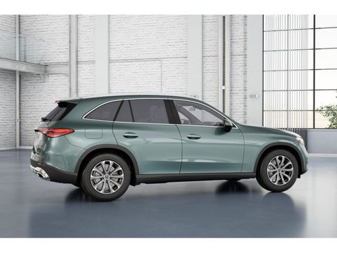 Used 2026 Mercedes-Benz GLC 300 4MATIC image 18