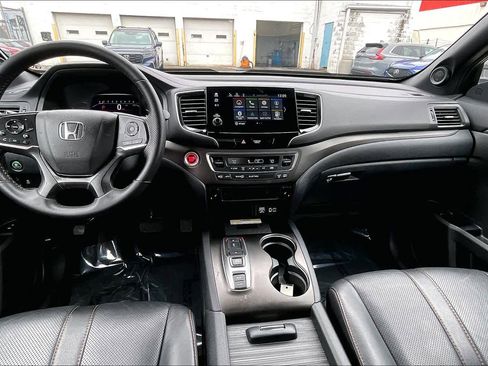 Used 2023 Honda Passport TrailSport image 14
