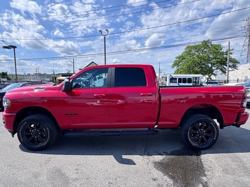 Used 2024 RAM 2500 Big Horn w/ Night Edition AWD/4WD image 4