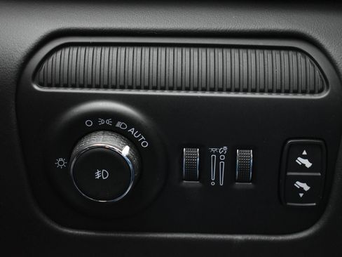 Used 2022 Jeep Grand Wagoneer Series III AWD/4WD image 21