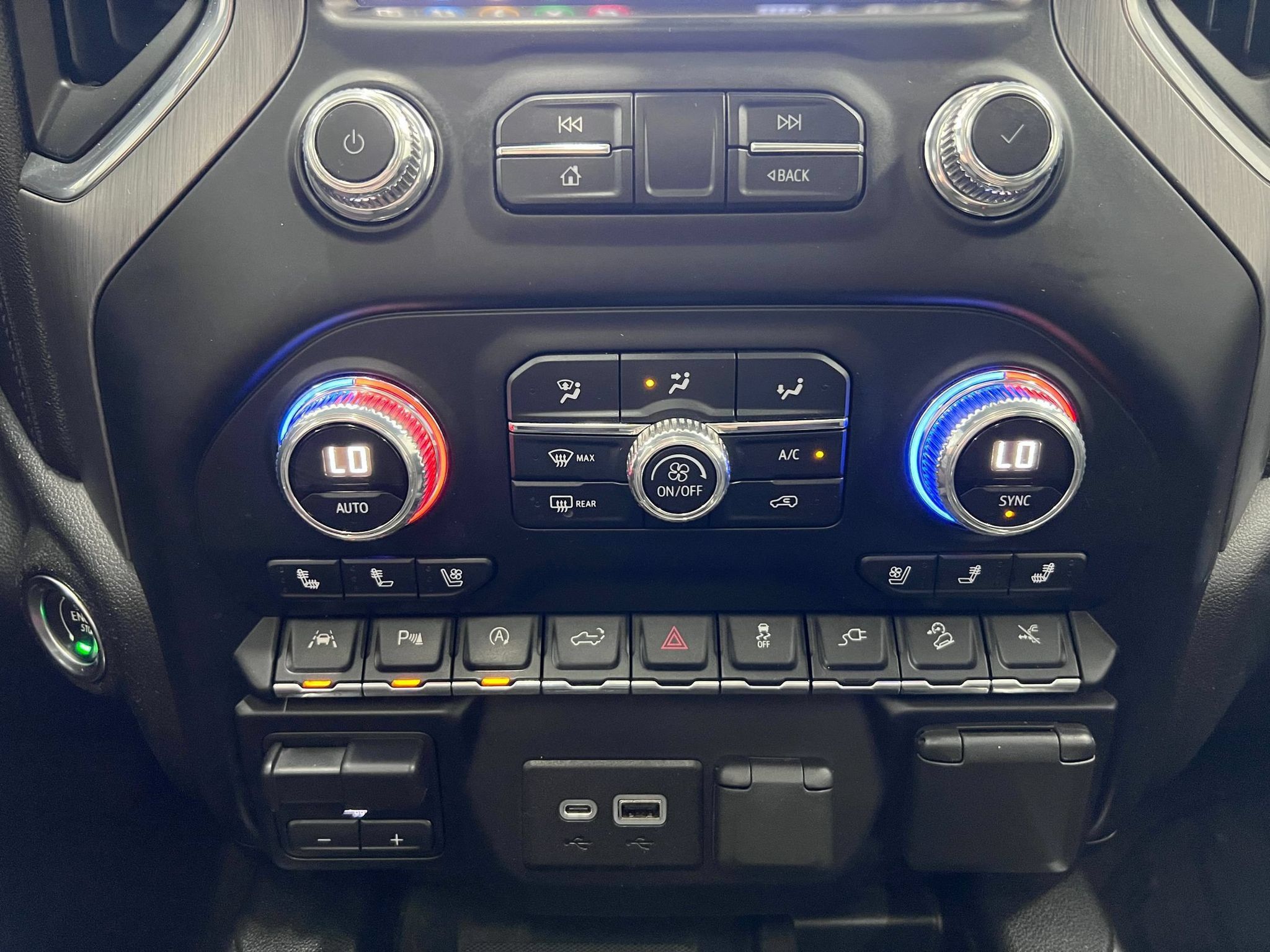 Used 2019 GMC Sierra 1500 Denali w/ Denali Ultimate Package AWD/4WD image 15