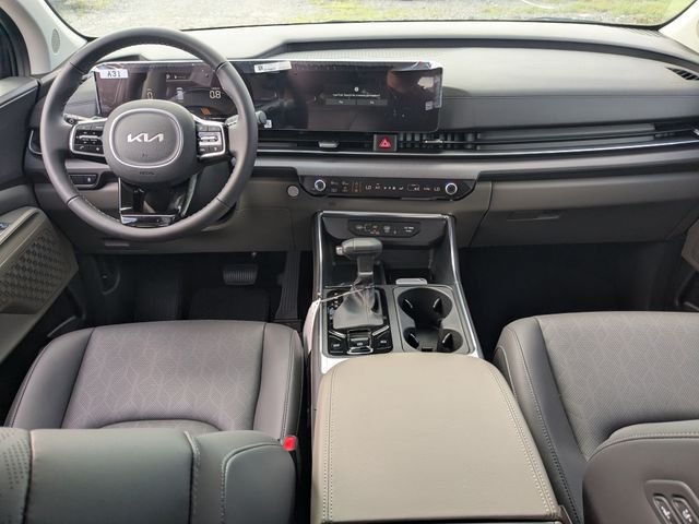 New 2026 Kia Carnival EX FWD image 15