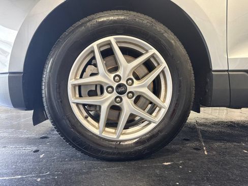 Used 2024 Ford Edge SEL AWD/4WD image 6