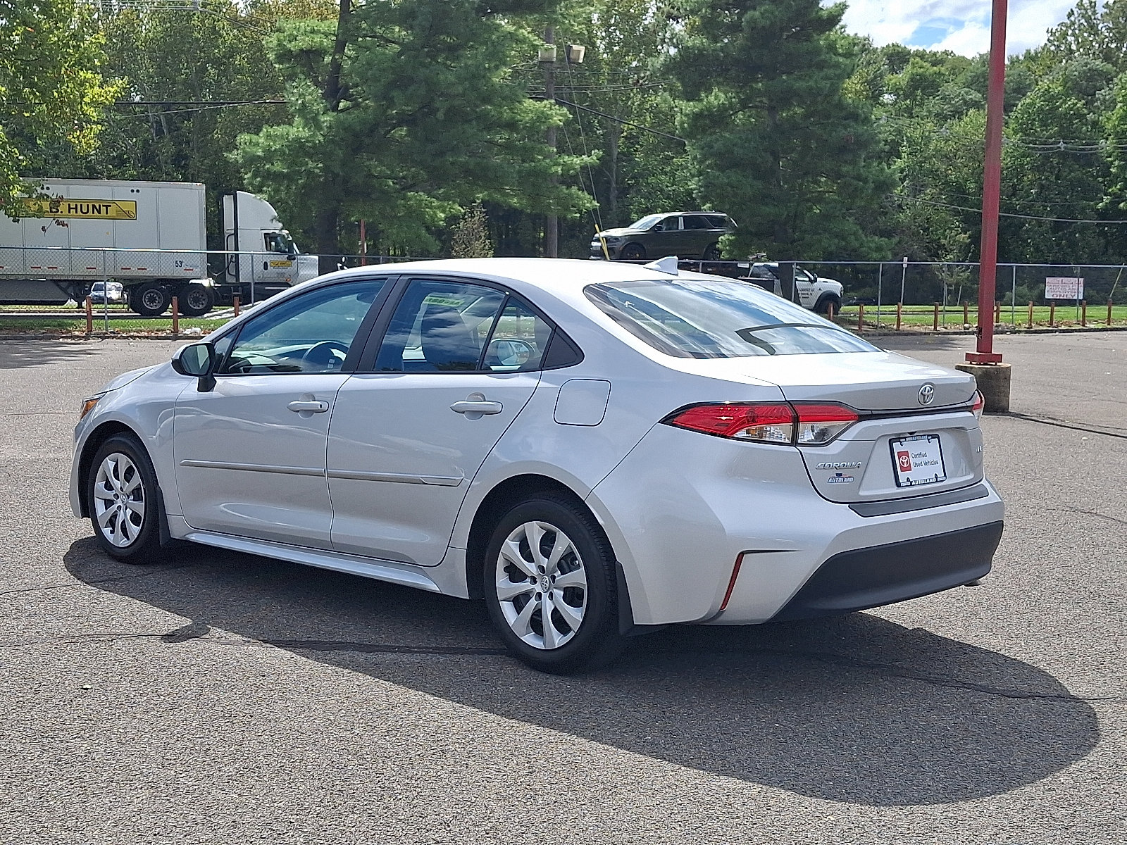 Certified 2025 Toyota Corolla LE FWD image 5