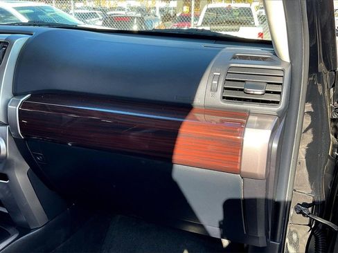 Used 2018 Toyota 4Runner Limited image 15