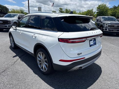 Used 2022 Lincoln Corsair AWD w/ Premium Package image 5