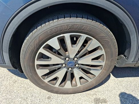 Used 2020 Ford Escape SEL AWD/4WD image 4