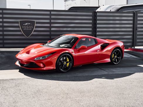 Used 2023 Ferrari F8 Tributo image 5