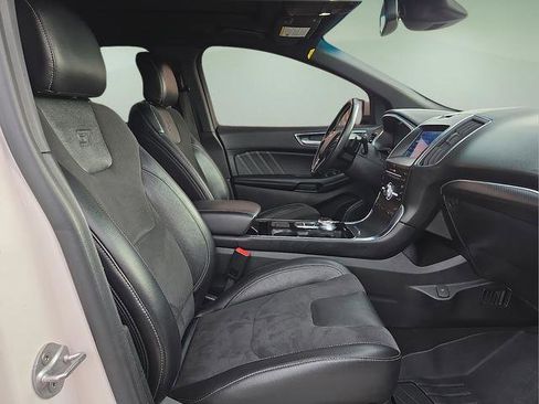 Used 2019 Ford Edge ST w/ Convenience Package image 13